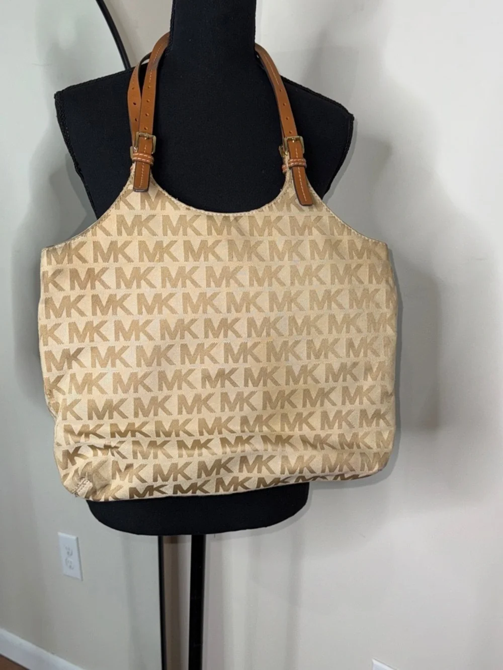 Michael Kors Signature Monogram Shoulder Bag Tote